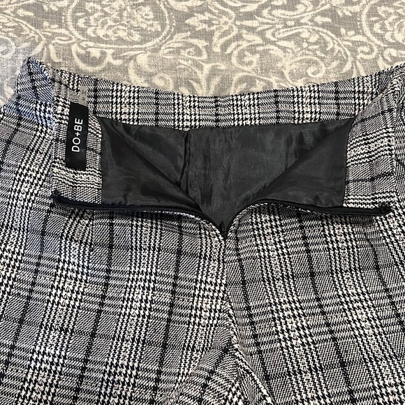 DO+BE skort size Medium - Picture 3 of 4